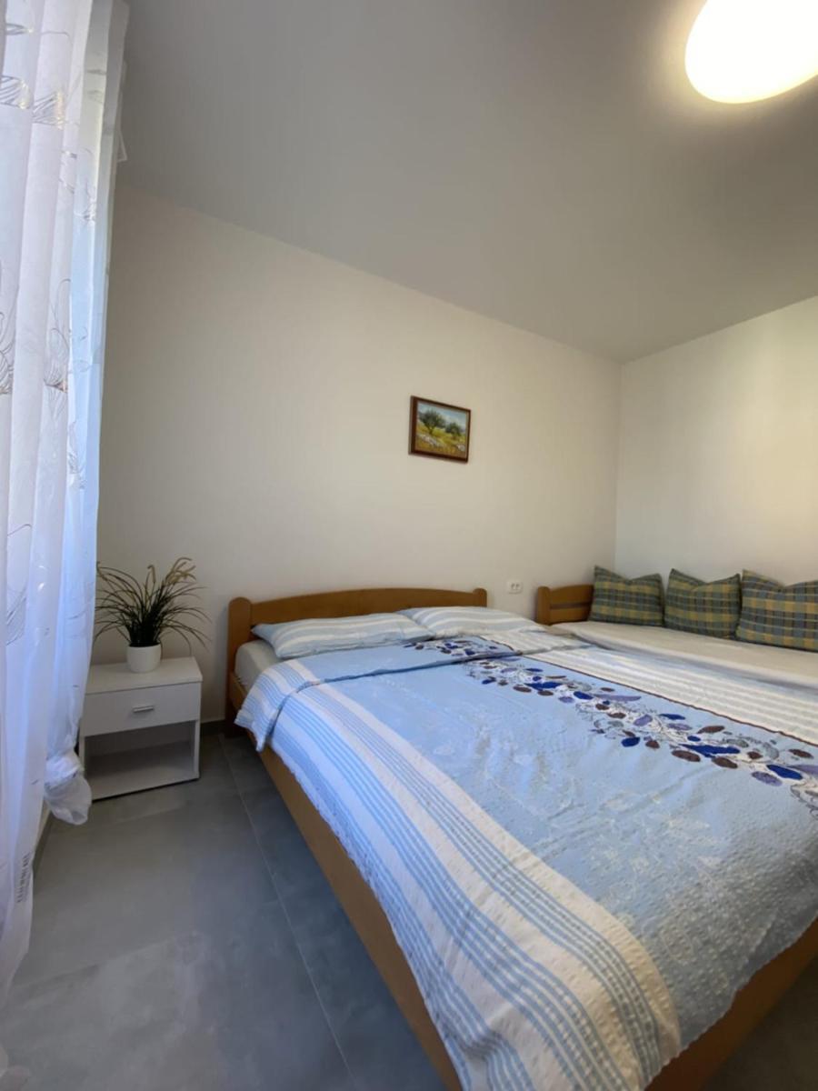 Apartmani Radosav ชิโล ภายนอก รูปภาพ